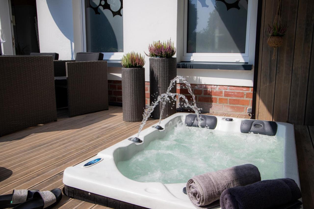 Unterschlupf Radeberg Mit Garten & Whirlpool Екстер'єр фото