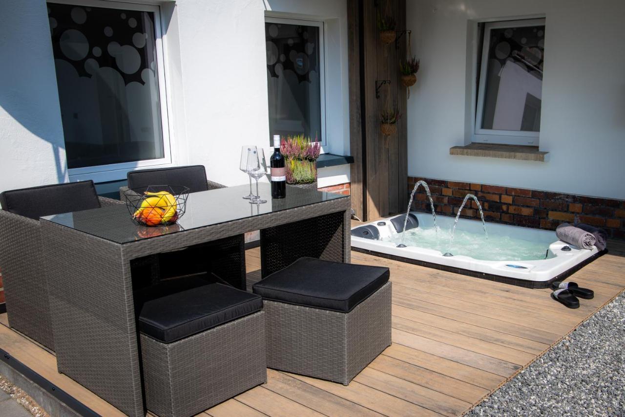 Unterschlupf Radeberg Mit Garten & Whirlpool Екстер'єр фото